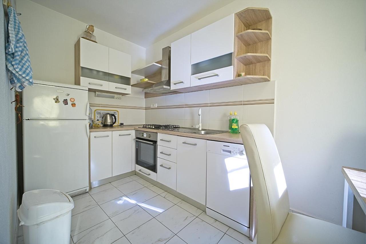 Apartment Renata พอสติรา ภายนอก รูปภาพ