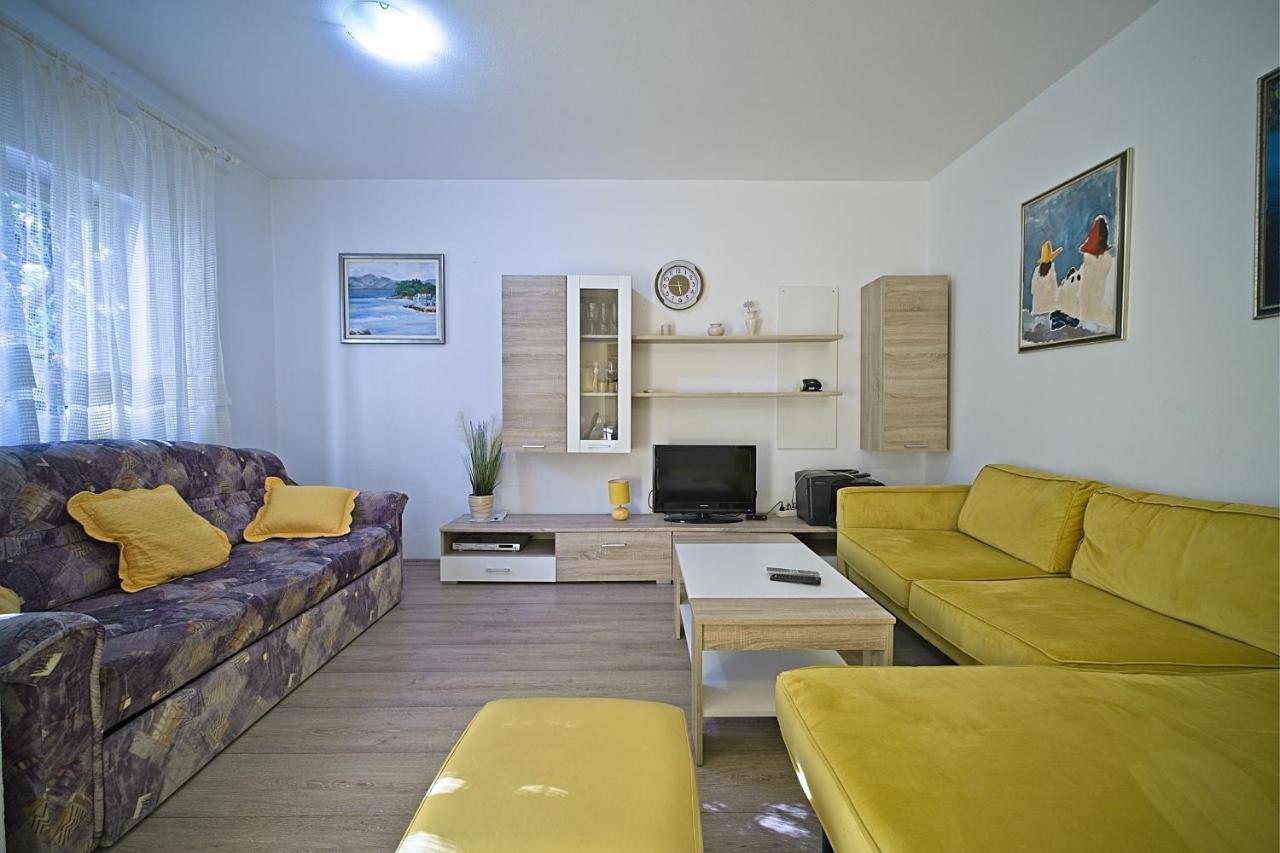 Apartment Renata พอสติรา ภายนอก รูปภาพ